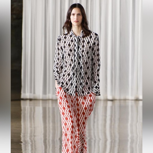 ZW Collection Printed Tied Shirt - Picture 5 of 6